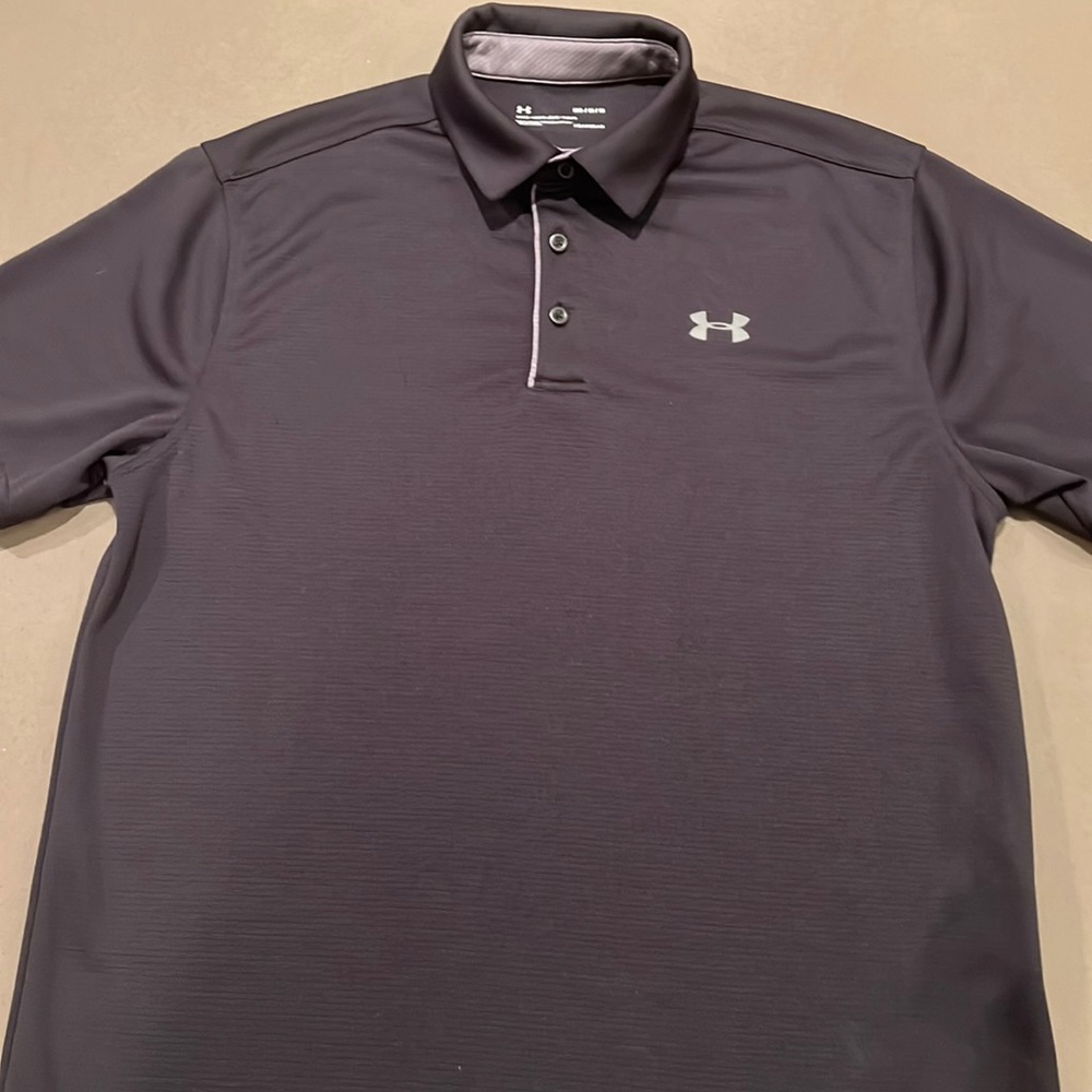 Under Armor Men’s medium black polo shirt